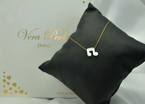 Vera Perla 18K Gold Musical Sign Shape Mother of Pearl Bracelet