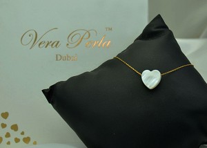 Vera Perla 10k Gold Heart Shape Mother of Pearl Bracelet
