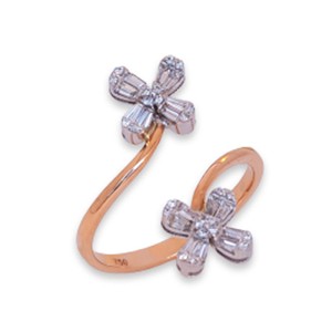 18 kt Rose Gold Flower Diamond Ring - R6310