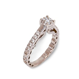 18 kt White Gold Diamond Ring - R6232