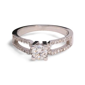 18 kt White Gold Diamond Ring - R6374