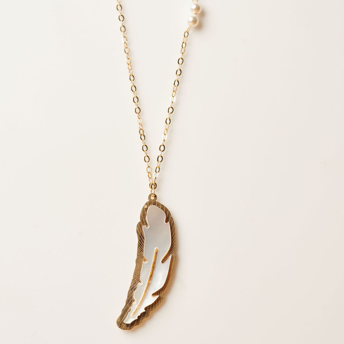 Adam Gold Name Necklace with seashell and 18 kt gold - 05