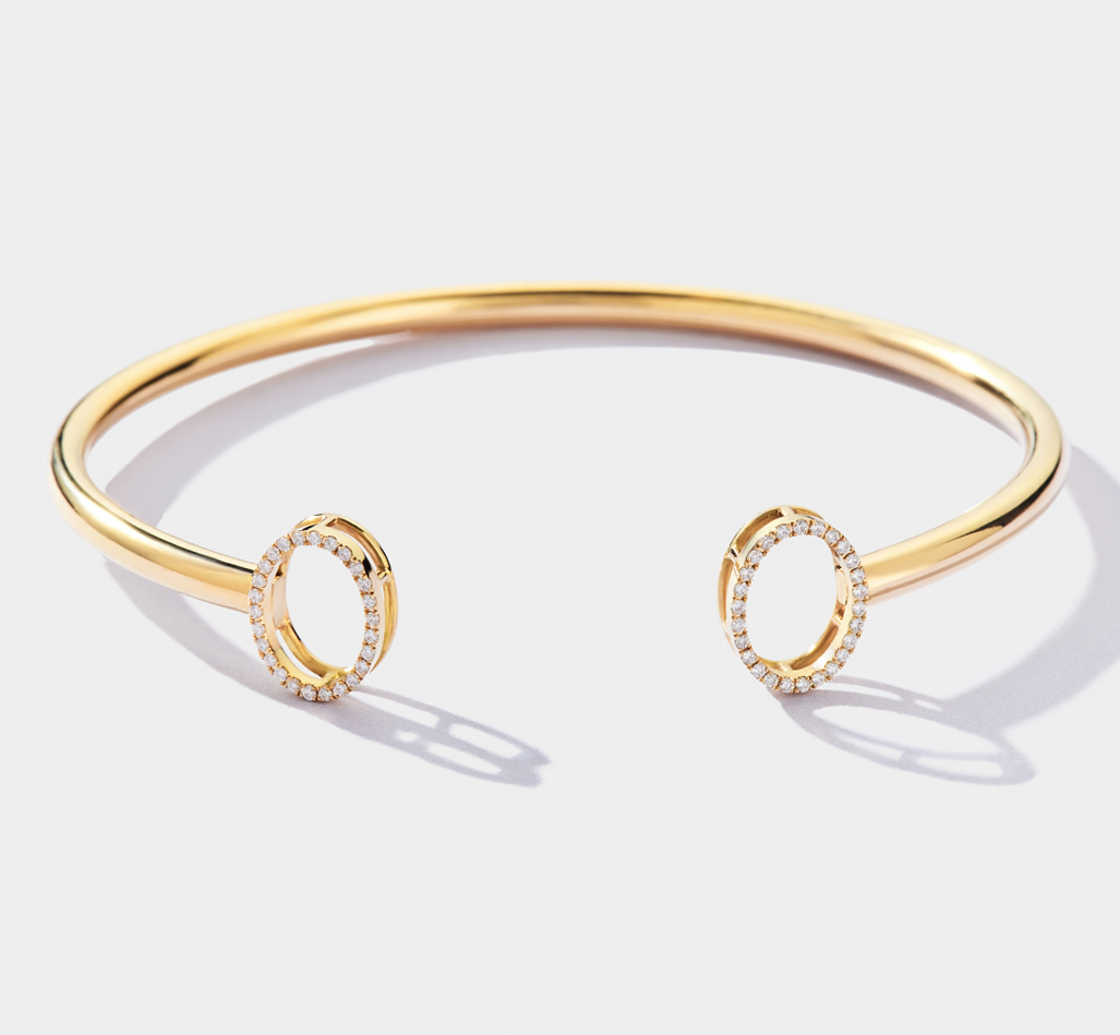 Diamond oval bracelet with 2 chains