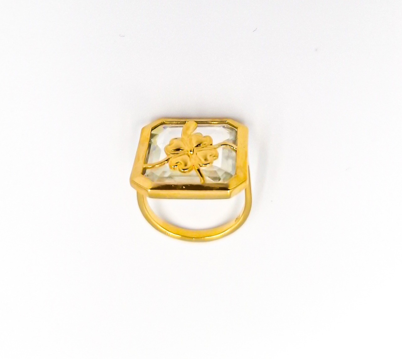 Diamond Topaz Ring in 18k yellow gold